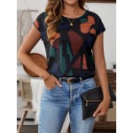 Camisa Casual Feminina com Estampa Geométrica e Mangas Morcego - Design Color Block Vibrante, Gola Redonda, Manga Curta, Lavável na Máquina, Corte Regular para Todas as Estações, Moda do Dia a Dia, Tecido Leve