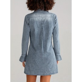 Vestido de Ganga Azul Claro Elegante para Mulheres - Manga Comprida, Colarinho com Abas, Botões na Linha A com Bolsos com Tampa, Casual Mas Estiloso para Todas as Estações, Moda Versátil | Vestido com Botões | Vestido Corte Feito Sob Medida