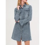 Vestido de Ganga Azul Claro Elegante para Mulheres - Manga Comprida, Colarinho com Abas, Botões na Linha A com Bolsos com Tampa, Casual Mas Estiloso para Todas as Estações, Moda Versátil | Vestido com Botões | Vestido Corte Feito Sob Medida