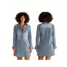Vestido de Ganga Azul Claro Elegante para Mulheres - Manga Comprida, Colarinho com Abas, Botões na Linha A com Bolsos com Tampa, Casual Mas Estiloso para Todas as Estações, Moda Versátil | Vestido com Botões | Vestido Corte Feito Sob Medida