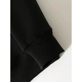 Moletom Masculino com Capuz Preto e Estampa Branca - Mistura de Algodão-Poliéster, Bolso Canguru, Ajuste Regular, Textura Média, Conforto para Todas as Estações, Lavável na Máquina, Moda Streetwear, Estilo Esportivo, Construção Durável, Moletom Casual, Te