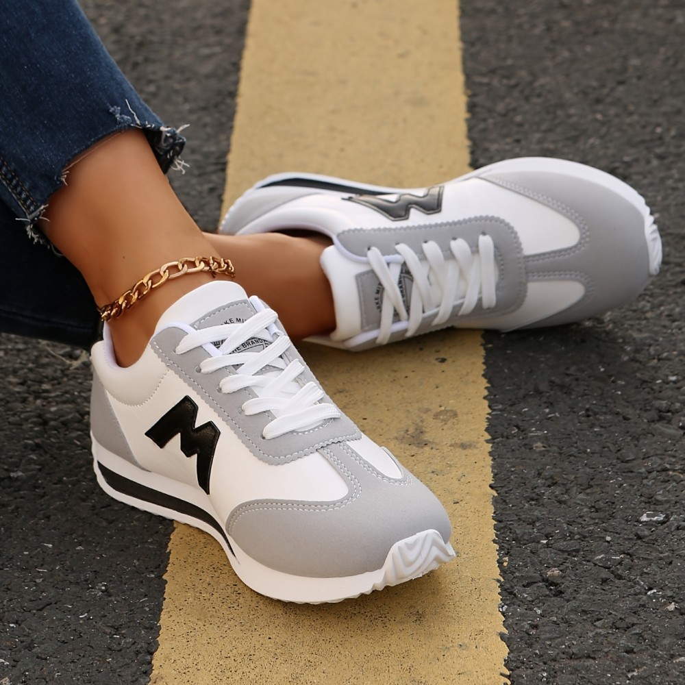 Tênis Casual Feminino Forrest Gump - Sapatilhas de Cano Baixo Respiráveis com Cabedal Sintético, Solado de Borracha e Forro em Tecido, Branco e Cinza Claro para Esportes, Caminhada, Estilo Casual, Calçados Desportivos Duráveis, Confortável, Ideal para Ent