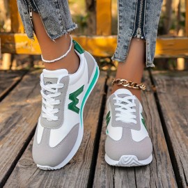 Tenis Femininos Leves e Casuais - Branco com Detalhes em Preto/Vermelho/Amarelo/Azul Marinho, Sola EVA para Conforto Acolchoado, Design Listrado & Franjas, Parte Superior de Tecido Sintético e Forro Respirável, Cadarço Mid-Top para Todas as Estações, Calç