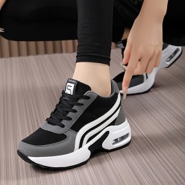 Tênis casual feminino, leve, confortável e versátil, com salto oculto.
