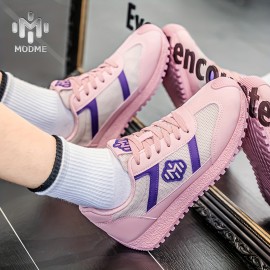 O novo estilo de verão das sapatas casuais femininas destaca uma parte superior em tecido e sola em PVC que é antiderrapante e resistente ao desgaste. São leves, respiráveis, fashionáveis e casuais, com cores vibrantes. Vamos usá-las juntas no verão.