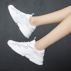 Sapatos de pai para mulher, estilo novo de verão 2024. Sola espessa, combinam com tudo, vazados, estilo fino, respiráveis e de malha esportiva para mulher, que podem fazer os pés parecerem menores.