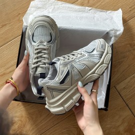 Sapatos de pai para mulheres - Parte superior em tecido respirável, sola macia e acolchoada, ténis leves de cano baixo para conforto em todas as estações, uso casual e ao ar livre, design branco e roxo, ténis femininos