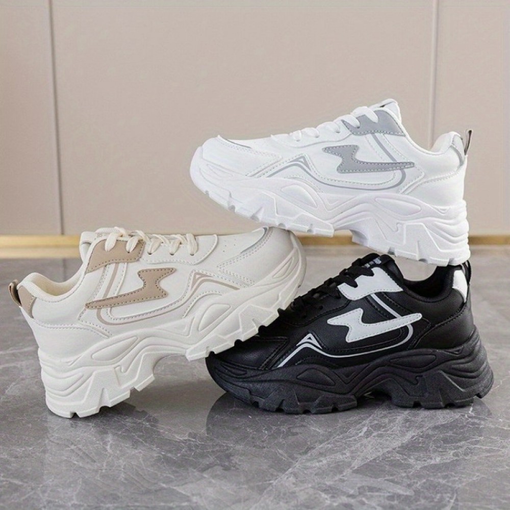 Sapatos desportivos casuais de estilo novo para mulheres, disponíveis em tamanhos grandes, versáteis para todas as estações, adequados para viagens, com solas macias, ténis confortáveis para o pai, respiráveis
