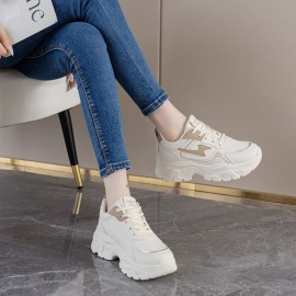 Sapatos desportivos casuais de estilo novo para mulheres, disponíveis em tamanhos grandes, versáteis para todas as estações, adequados para viagens, com solas macias, ténis confortáveis para o pai, respiráveis