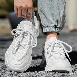 Sapatos desportivos versáteis e elegantes para homens e mulheres