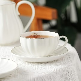 Xícaras de Chá e Pires Amazingware Royal, com Acabamento Dourado e Caixa de Presente, Xícaras de Café Britânicas, Conjunto de Xícaras de Chá, Conjunto de Chá de Porcelana, Xícaras de Cappuccino, Xícaras de Latte, Conjunto de 6 (8 Oz) - Branco