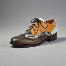 Sapatos de salto baixo e grossos para mulheres, estilo Oxford, com atacadores e detalhes de brogue, perfurados e feitos à mão, para uma moda vintage e casual.