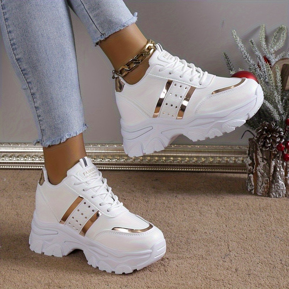 Tenis Femininos de Aumento de Altura - Branco com Detalhes Dourados, Plataforma Amortecida e Solado em PVC para Uso Diário e Eventos Formais - Confortáveis para Todas as Estações, Estilo Esportivo Chic, Calçado Sintético
