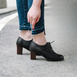 Sapatos Oxford de salto alto grosso para mulheres com amarração, estilo brogue, moda casual, salto grosso e bico de asa