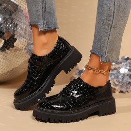 Sapatos Oxford elegantes para mulheres em preto - Parte superior de crocodilo sintético, sola de borracha antiderrapante, forro de tecido confortável, bico redondo, calçado versátil para todas as estações, sapato de senhora de alta qualidade