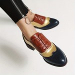 Mulheres - Sapatilhas Oxford Vintage com Cadarço e Detalhes de Brogue, Bico Fino em PU, Sol Confortável para Uso Casual ou Formal, Pretas e Brancas, Calçados Duráveis e Respiráveis, Sapatos Versáteis, Design Clássico, Ideal para Compradores Fashion