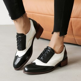 Mulheres - Sapatilhas Oxford Vintage com Cadarço e Detalhes de Brogue, Bico Fino em PU, Sol Confortável para Uso Casual ou Formal, Pretas e Brancas, Calçados Duráveis e Respiráveis, Sapatos Versáteis, Design Clássico, Ideal para Compradores Fashion