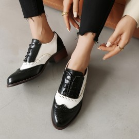 Mulheres - Sapatilhas Oxford Vintage com Cadarço e Detalhes de Brogue, Bico Fino em PU, Sol Confortável para Uso Casual ou Formal, Pretas e Brancas, Calçados Duráveis e Respiráveis, Sapatos Versáteis, Design Clássico, Ideal para Compradores Fashion