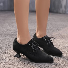 Sapatos de salto alto de bloco para mulheres com bico fino e atacadores