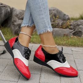 Botas Casuais Femininas Oxford - Vermelho e Preto com Detalhes Perfurados Brancos, Cabedal Sintético e Solado TPR, Amarrar Estilo Clássico para Uso Versátil em Todas as Estações, Solado Durável, Confortáveis para Caminhada, Calçado Moderno, Construção Lev