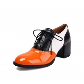 Botas de Salto Bloco Colorblock Femininas com Detalhes Entalhados, Cadarço e Bico Redondo - Sapatos Vintage Confortáveis para Vestir