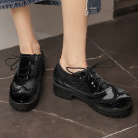Botas Oxford de Salto Grosso com Cadarço e Bico Redondo - Preto e Branco Contrastante, Sola Sintética e de Borracha, Sapatos Casuais Confortáveis para Escritório, Casamentos, Uso Diário, Calçado Versátil, Brogue Clássico, Solas Resistentes, Profissionais 