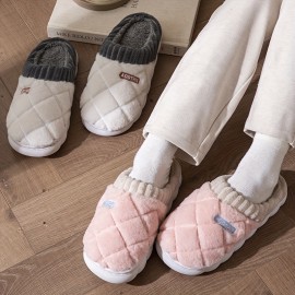 Chinelos de Pelúcia Aconchegantes para o Inverno para Casais - Sola Grossa, Sapatos Internos Quentes e Fofos com Design de Padrão de Diamante, Sola Antiderrapante, Perfeitos para Relaxamento em Casa, Disponíveis em Cinza e Creme, Calçado Interno de Invern