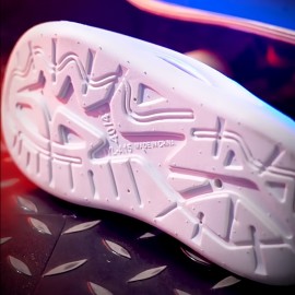 Chinelos Masculinos Slip-On com Tecnologia Poop Feeling - Sola PVC Antiderrapante e Impermeável, Respiráveis Unissex para Casa, Banheiro e Uso Diário - Calçados Confortáveis e Duráveis, Chinelos Estilosos, Solas Antideslizantes