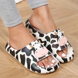 Chinelos Antiderrapantes com Estampa de Vaca Fofa - Sapatos Internos Macios em EVA para Homens e Mulheres, Design Slip-On, Conforto para Banheiro no Verão, Calçados Domésticos com Padrão de Vaca Cartoon