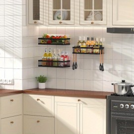 2-Pack Organizador de Parede em Metal Preto com 2 Cestas e 4 Ganchos - Prateleiras Modernas de Malha Metálica para Cozinha, Banheiro ou Despensa - Design Resistente e Economiza Espaço, Decoração Multiuso, Construção Robusta, Aparência Patenteada