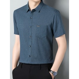 Camisa de manga curta para homem, ideal para o verão, com bolsos e conforto para a pele.