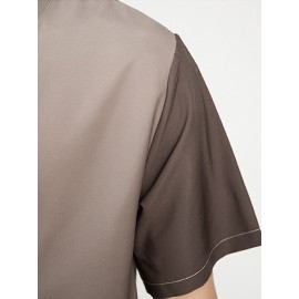 Camisa de manga curta de cor sólida com botão de placa de gola levantada fina e solta de estilo chinês para meninos e adolescentes no verão.
