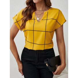 Blusa Feminina Elegante com Decote em V e Manga Curta - Estampa Xadrez Azul Marinho e Branco, Lavável na Máquina, Corte Regular Silhueta H para Looks Casuais e Profissionais, Moda Versátil, Tecido Não Transparente, Top Respirável, Ideal para Escritório, A