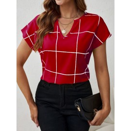 Blusa Feminina Elegante com Decote em V e Manga Curta - Estampa Xadrez Azul Marinho e Branco, Lavável na Máquina, Corte Regular Silhueta H para Looks Casuais e Profissionais, Moda Versátil, Tecido Não Transparente, Top Respirável, Ideal para Escritório, A