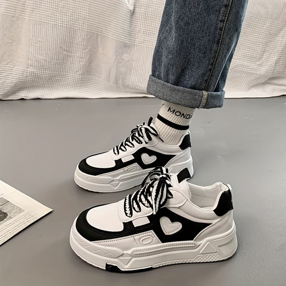 Tenis Casual Feminino 2024 - Cano Médio, Sola de EVA e Borracha Antiderrapante, Fechamento com Cadarço, Branco com Detalhes em Preto para Uso Diário, Ideal para Todas as Estações