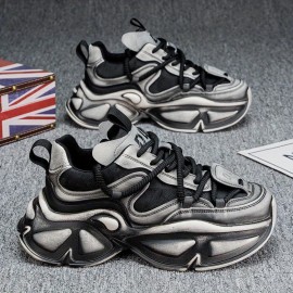 Novas Botas Esportivas de Sola Grossa para Todas as Estações, Masculinas Modernas e Versáteis, Sapatos do Pai que Aumentam a Altura Invisível, Confortáveis e Bonitos Sapatos de Exterior