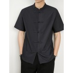 Camisa de manga curta de cor sólida com botão de placa de gola levantada fina e solta de estilo chinês para meninos e adolescentes no verão.